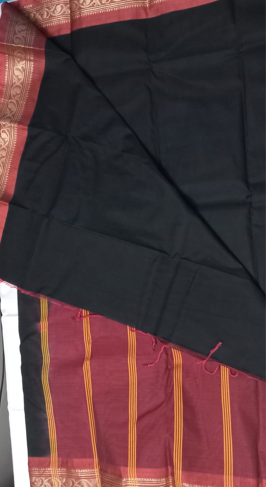 Mashlaish Cotton Saree - Thumbnail 3